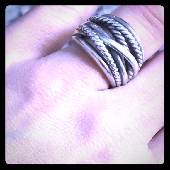David Yurman Jewelry - David Yurman crossover ring